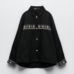 Zara Heavy Blk. Denim jacket embroidered with Blue and white snowflakes